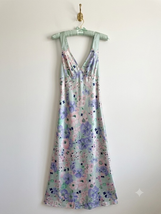 Jones New York Other - Vintage Jones. New York Slip Dress Nightwear Pastel Florals Medium